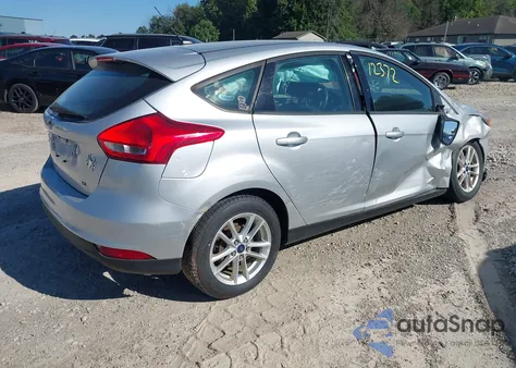 2015 Ford Focus Se z USA, uszkodzony, nr VIN 1FADP3K26FL328663